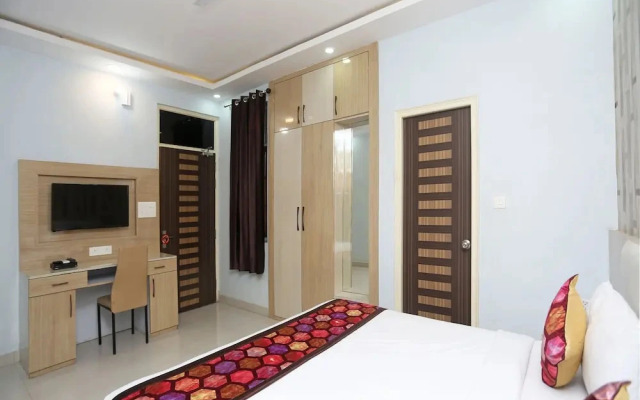 VMS Royal Inn By OYO Rooms