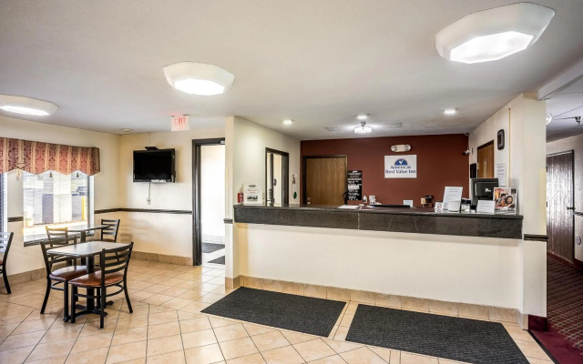 Super 8 by Wyndham Galesburg