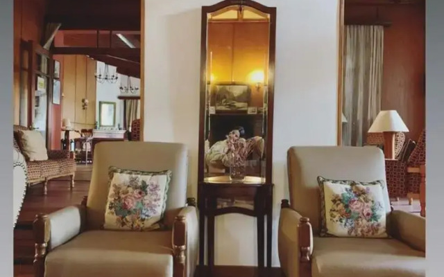 New Helvetia Hotel