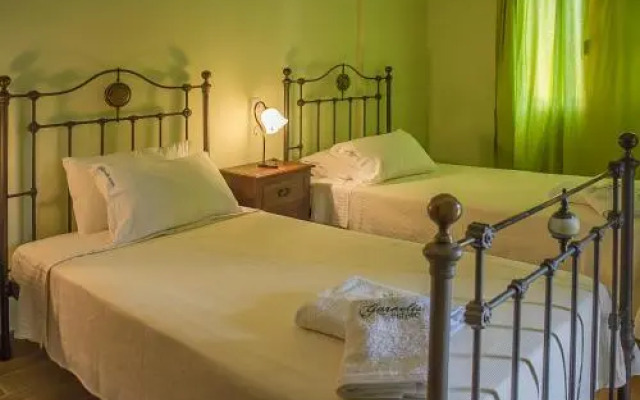 Garnelis House