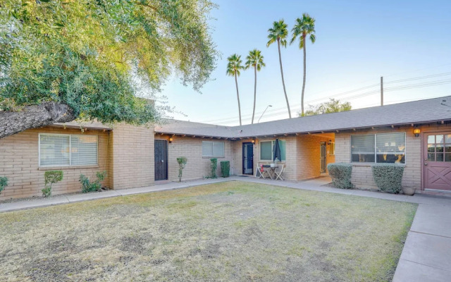 Walk to Conveniences: Tempe Condo w/ Pool!
