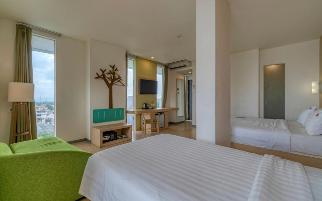 Ascent Hotel and Cafe