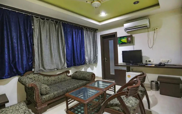 OYO 78257 Flagship Hotel Midland