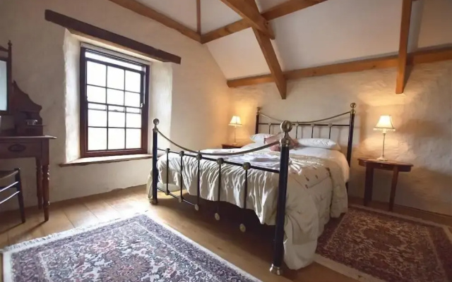 Panteurig Farmhouse