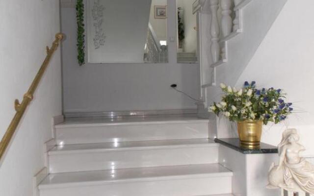 Ioli Apartments