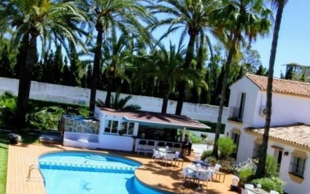 Banus Lodge