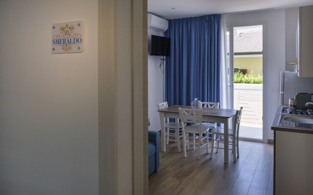 Smeraldo Apartment On Sea Shore