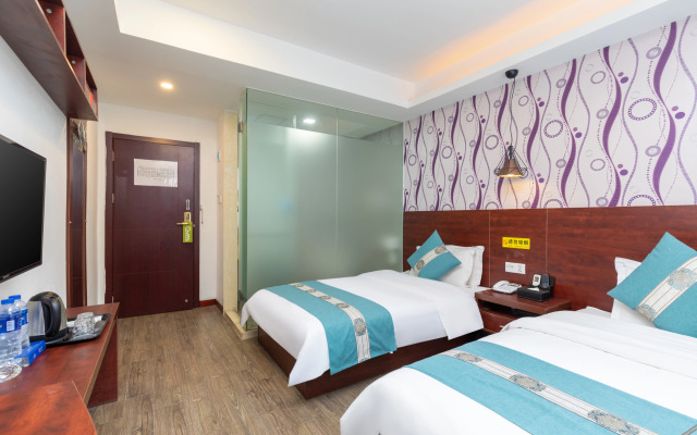 CMAX Hotel