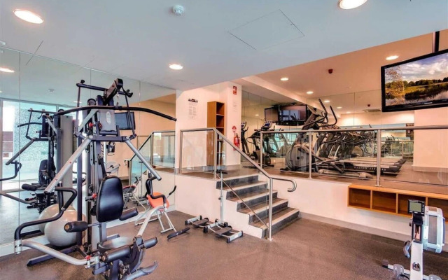 The Cove @ New Port-Pool - Spa - Sauna - Gym & More