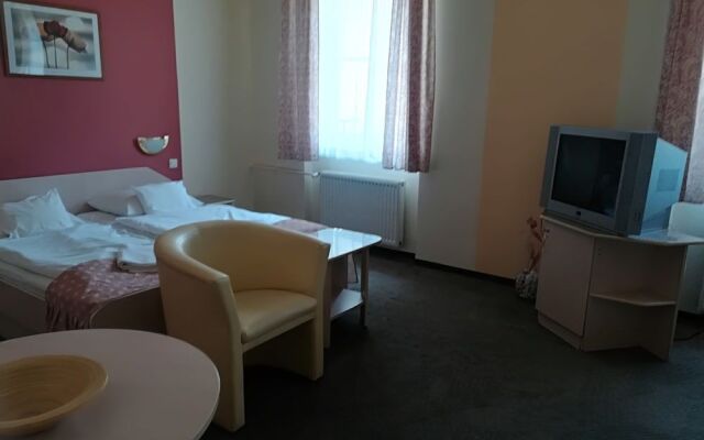 Baranya Hotel