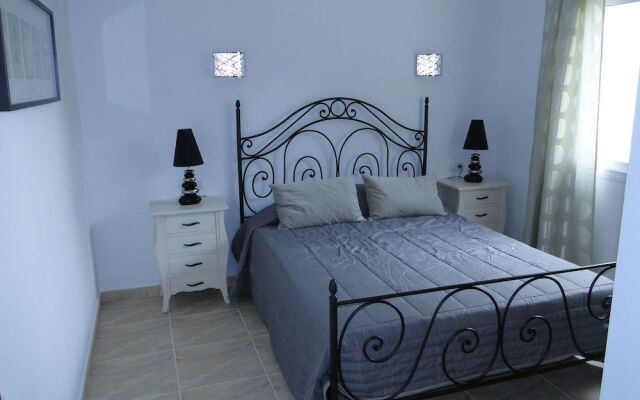 Villa Lirios