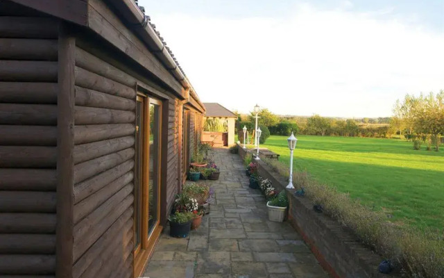 Treetops Cottages & Spa