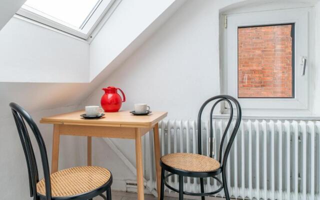 Id 6956 - Private Apartment