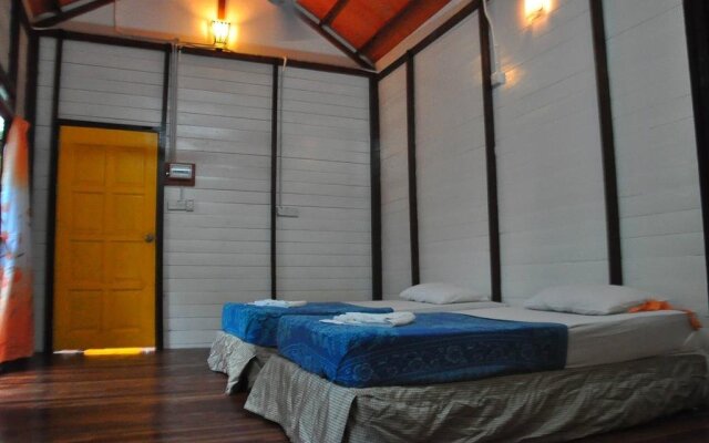 Kinabatangan Sunshine Lodge