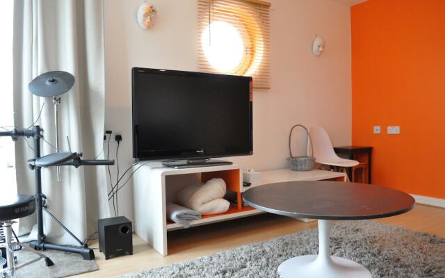 Lovely Spacious 1 Bedroom Flat in East London