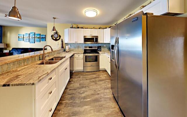 Put-in-Bay Waterfront Condo #206