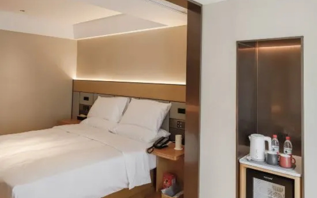 Central Yolo Hotel（Shantou)