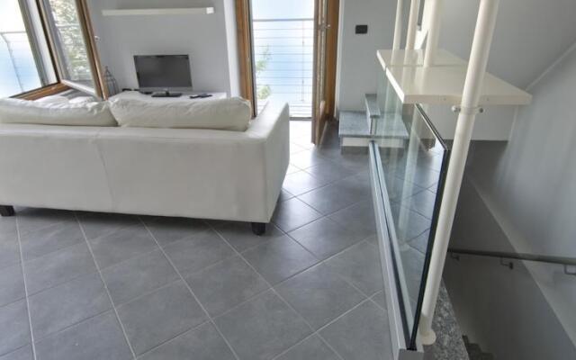 Vista 180 House Halldis Apartment