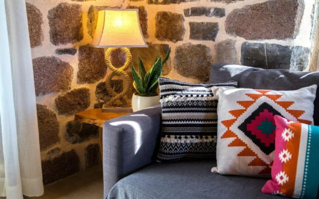 Lithos Residence Poros