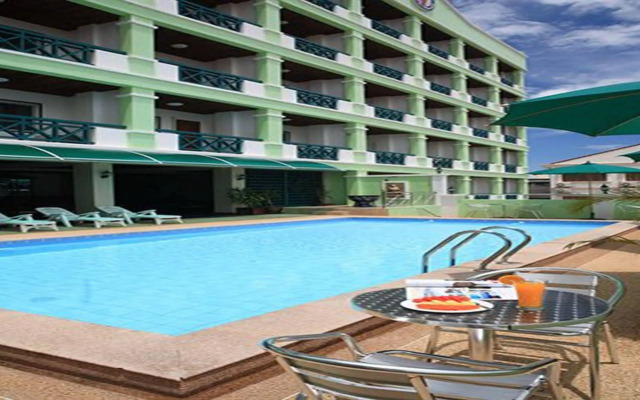 Vansana Riverside Hotel