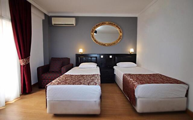 Flower Palace Hotel