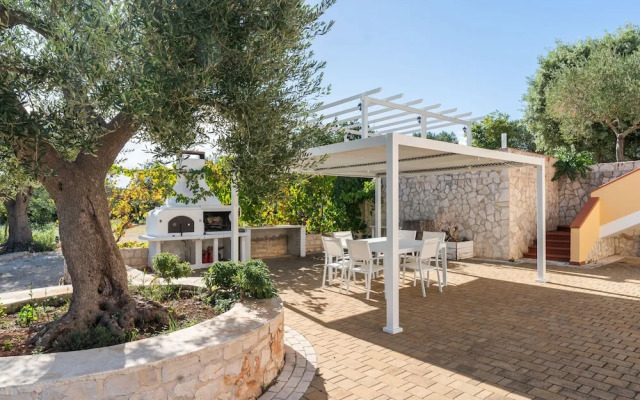 Villa Polignano con Piscina by Wonderful Italy