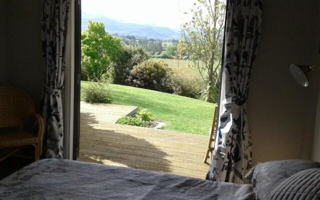 Omaka Heights B & B Country Stay