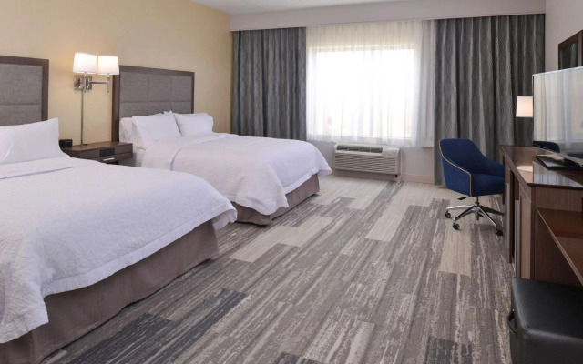Hampton Inn & Suites Cincinnati-Mason