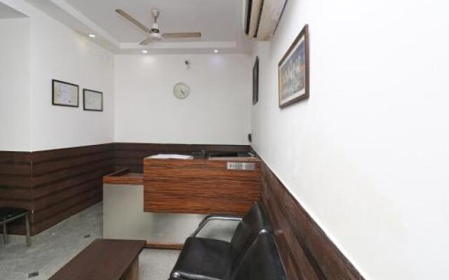 ADB Rooms Glance Inn Laxmi Nagar