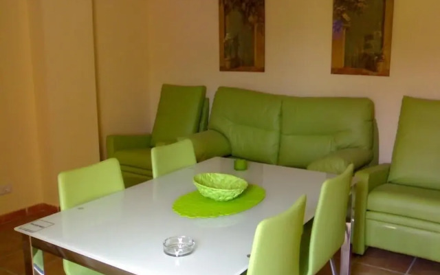 Triple Apartment - Double and Single bed 1