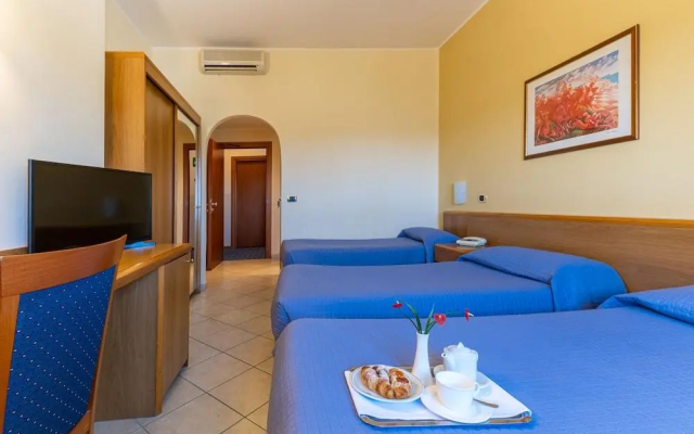 Hotel Relax