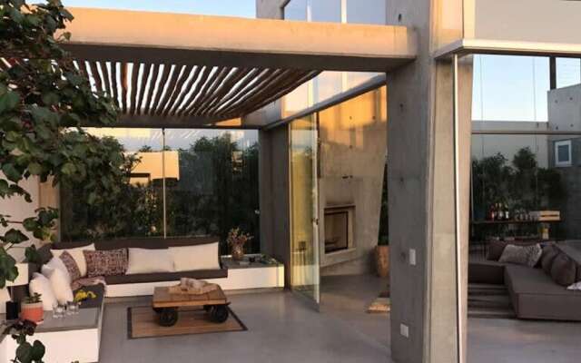 Perfect 5BR Villa With Private Terrace in Paracas