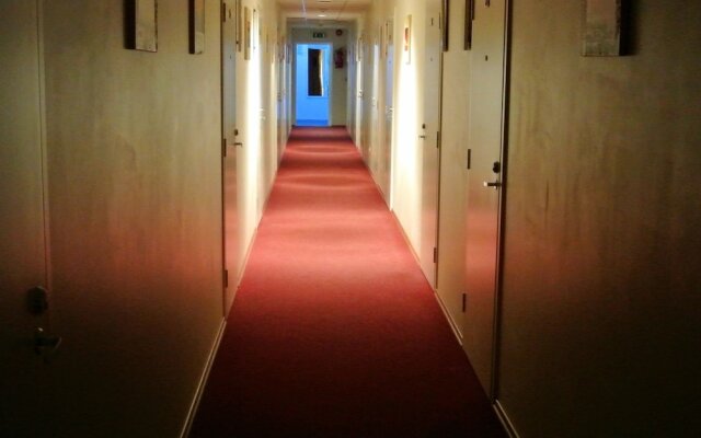 Hotel Yes