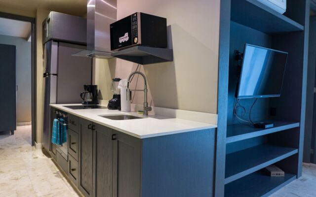 Lotus 2 Condo One Block Away from Mamitas Beach Club by RedAwning