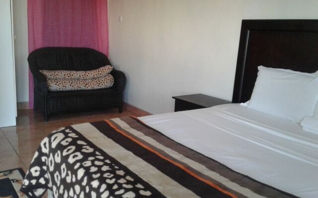 Gaetsho Lodge