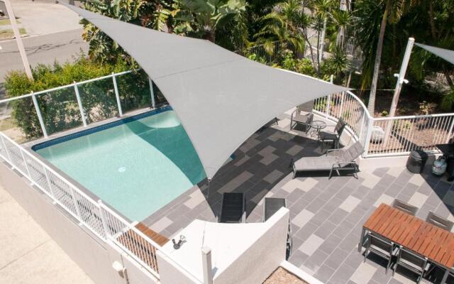 Costa D'ora Apartments