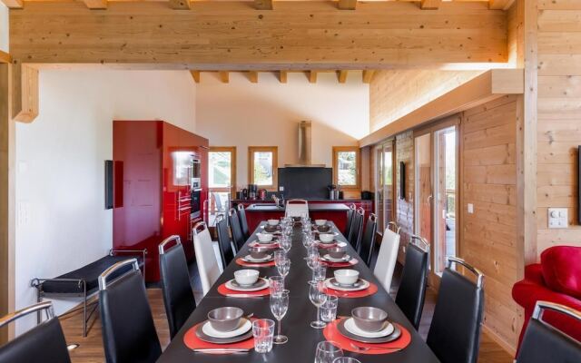 Crystal de Neige Luxury Chalet Spa & Jacuzzi