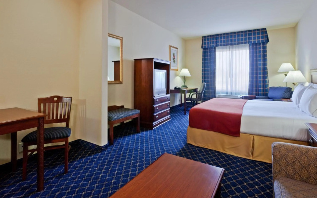 Holiday Inn Express Hotel & Suites Paragould by IHG
