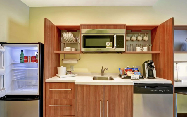 Home2 Suites by Hilton Charlotte Airport