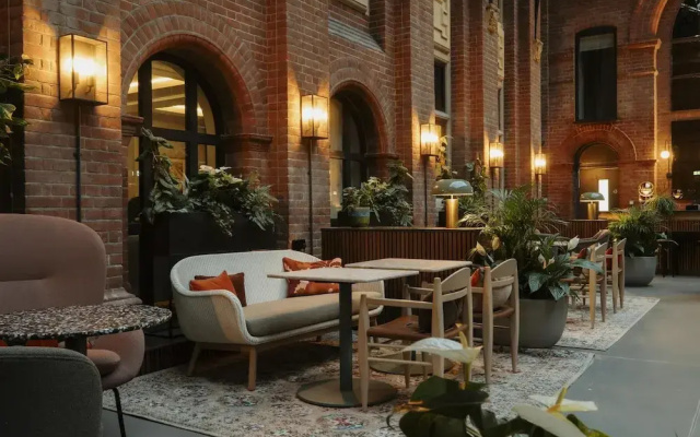 The Hobson Cambridge By Adina