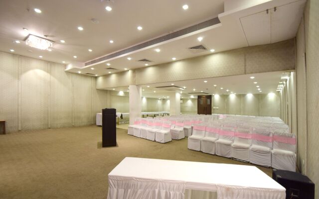 Capital O 23134 Hotel Radiant Star