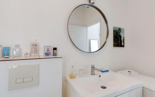 Modest Holiday Home in Avignon next to the City Centre