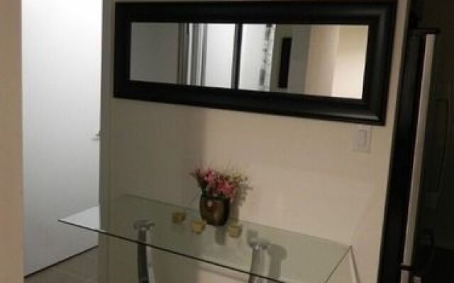 Pathway Luxury Suites - 4065 Brickstone