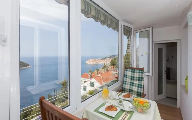 Apartment Precious View
