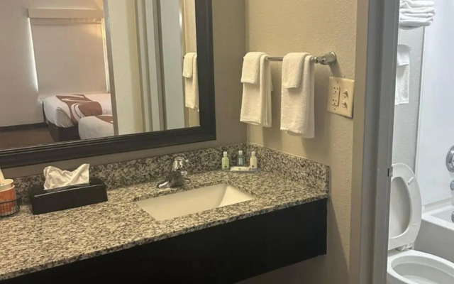 Quality Inn Mt. Pleasant - Charleston