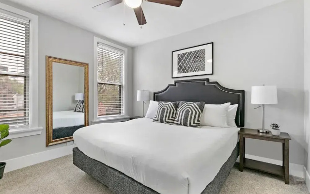 Comfortable 3BR Apt - Lincoln 03-3