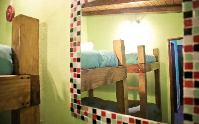 The House Hostel Resto & Bar Bariloche