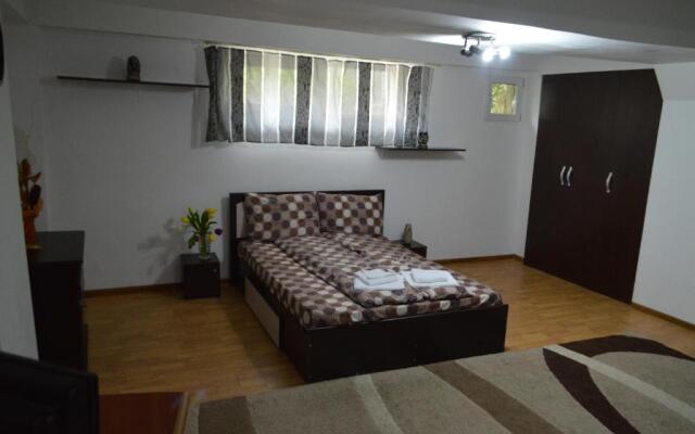 Csikos Apartment