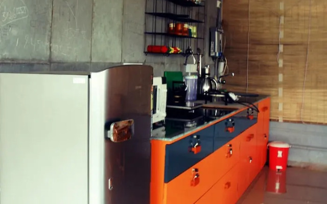 Cohostel