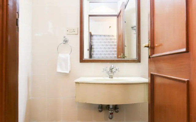 Hotel Adarsha Inn